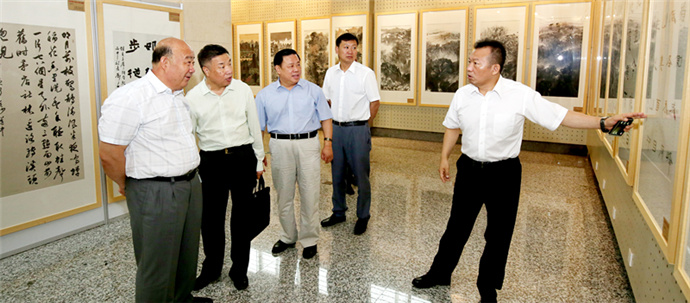 ��ί���������������Э��ϯ��㡢��ί��ί���鳤������ͬʡ��Э����ϯ�����ǡ�ʡ��Э�黭ԺԺ���������ι��黭չ